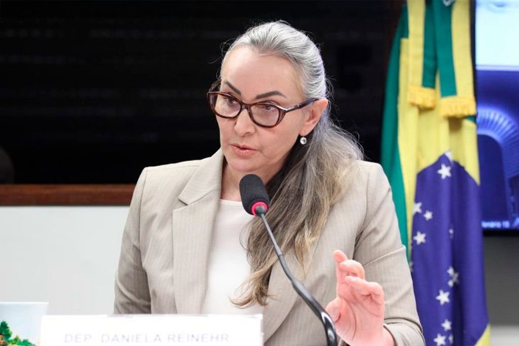 Deputada Daniela solicita audiência em ministério para tratar sobre as exportações do mel brasileiro
